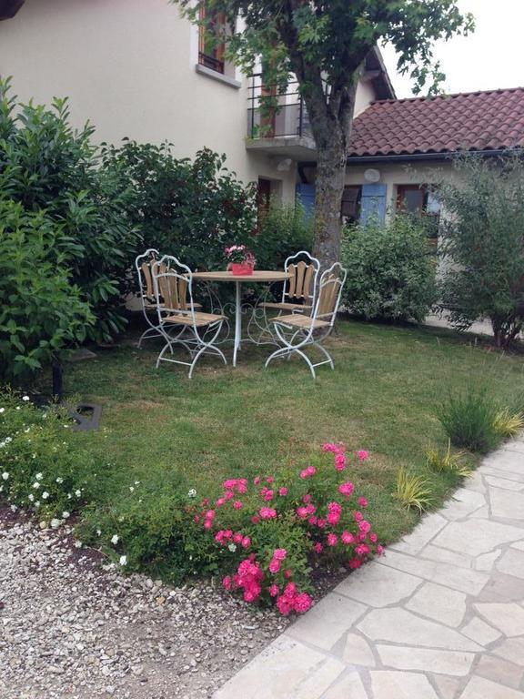 קולומבי-לה-דו-אגליז Logis Hotel La Grange Du Relais מראה חיצוני תמונה