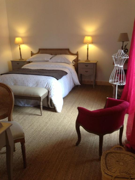 קולומבי-לה-דו-אגליז Logis Hotel La Grange Du Relais מראה חיצוני תמונה